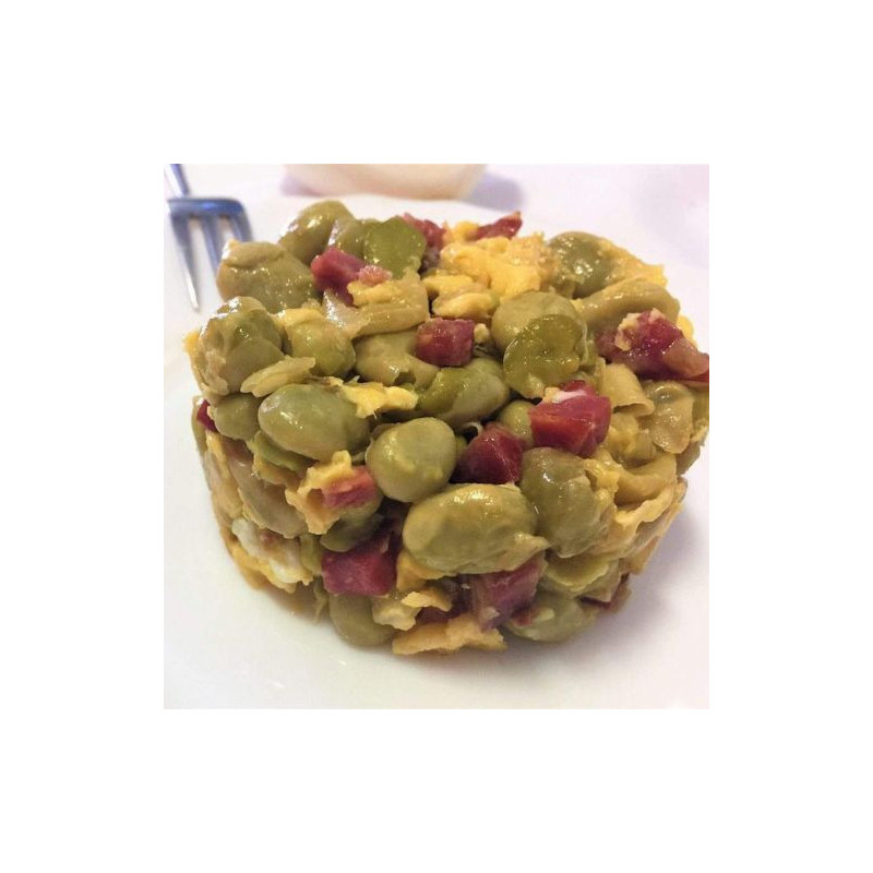 Habitas baby con tomate y jamón